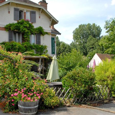 Logis Hotel De La Chapelle Milon-la-Chapelle Екстер'єр фото