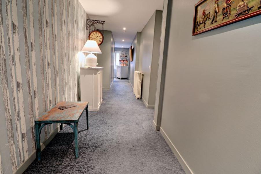 Logis Hotel De La Chapelle Milon-la-Chapelle Екстер'єр фото