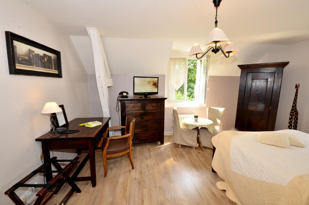 Logis Hotel De La Chapelle Milon-la-Chapelle Екстер'єр фото